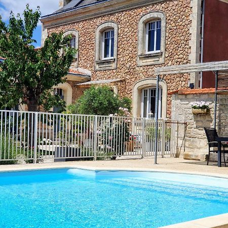 La Villa Des Roses Gite Chambres D'Hotes Piscine Chauffee Luçon Extérieur photo